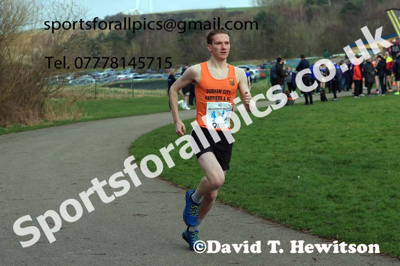 Senior and Veteran Men in the 2024 NECAA Road Relays Champs., Hetton Lyons Country Park, Hetton le Hole, County Durham. Photo: David T. Hewitson/Sports for All Pics